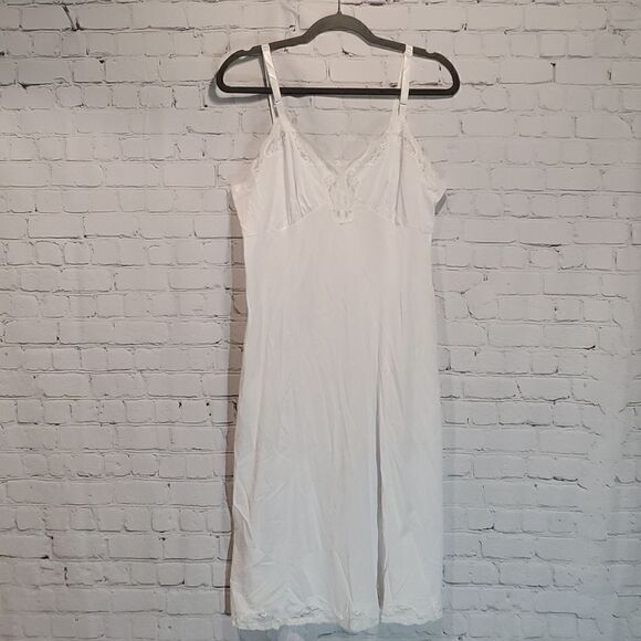 Shadow line white lace trim full slip size 38 - Picture 1 of 8
